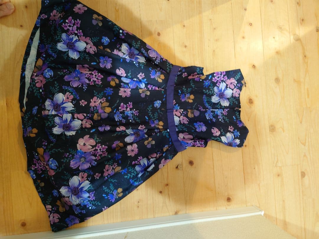 アナスイ　白シャツと花柄ワンピース（セット売り）