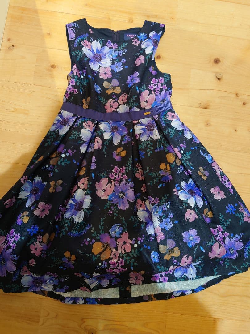 アナスイ　白シャツと花柄ワンピース（セット売り）