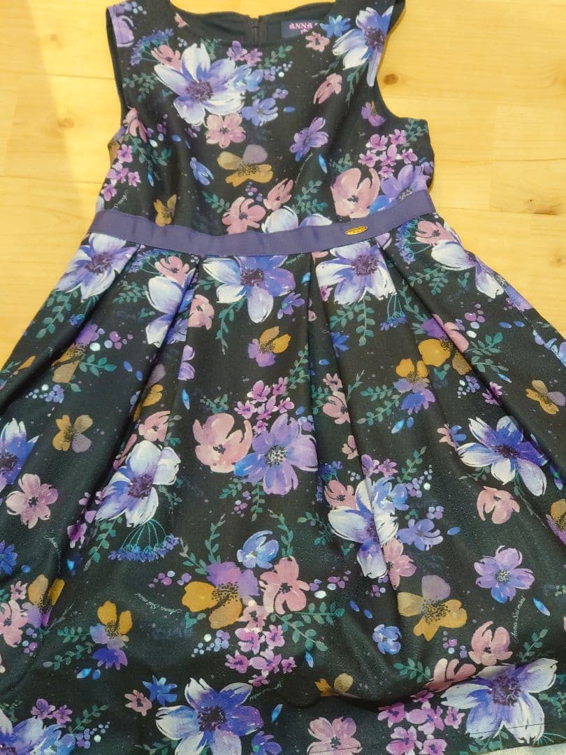 アナスイ　白シャツと花柄ワンピース（セット売り）