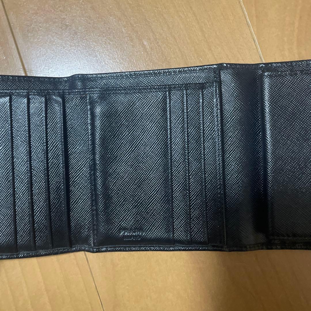 中*す様 PRADA 財布