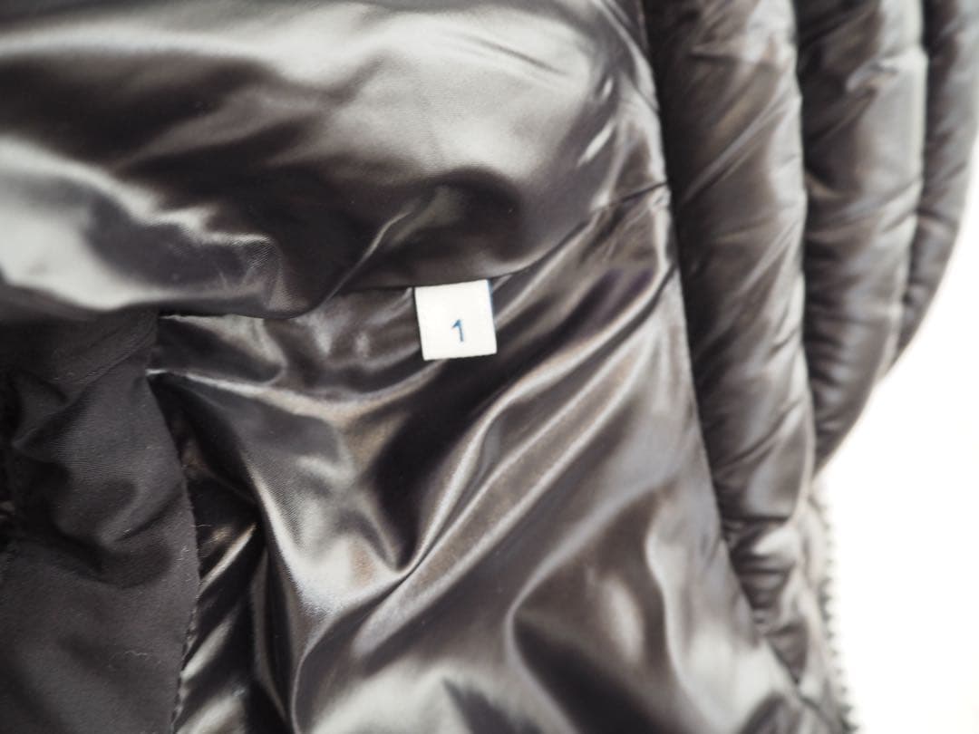 MONCLER ブラック ダウンベスト　デュプレス モンクレール