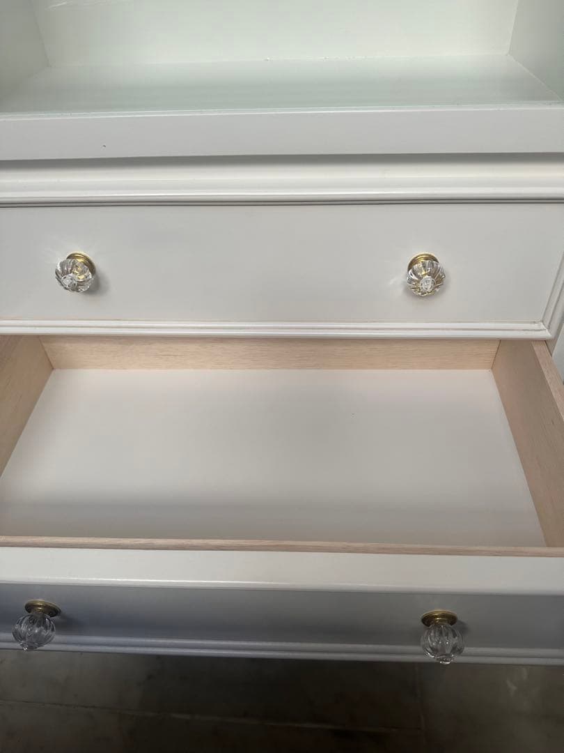 ホワイト ガラス扉付きチェスト 4段　キャビネット　姫系家具