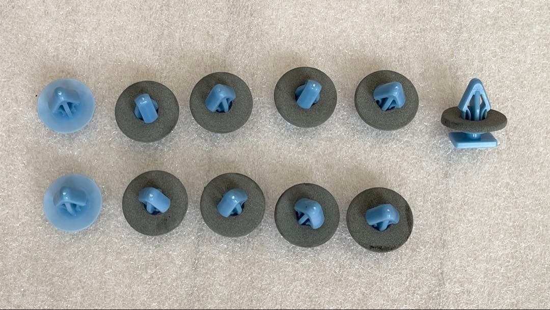 N*♡様 タフト　ダーククロムベンチャー　新車外し　ダークブラックメッキ　ガーニ