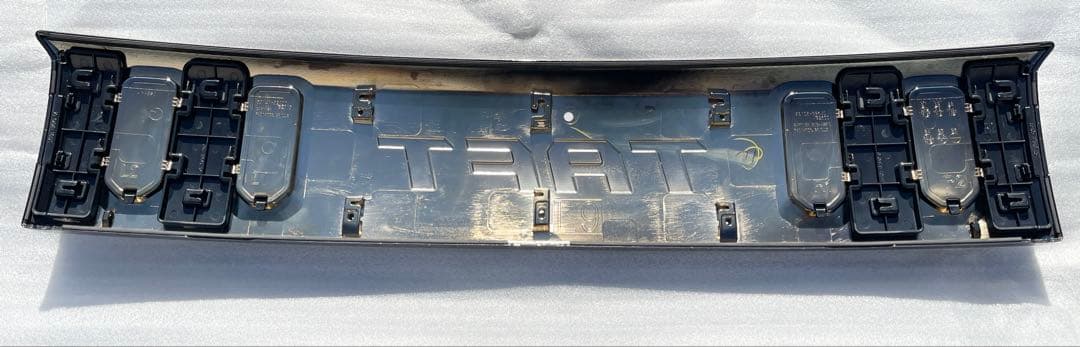 N*♡様 タフト　ダーククロムベンチャー　新車外し　ダークブラックメッキ　ガーニ