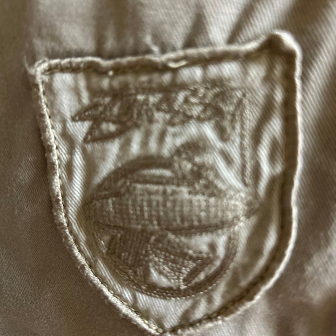 STUSSYとリーバイスのコラボチノパン