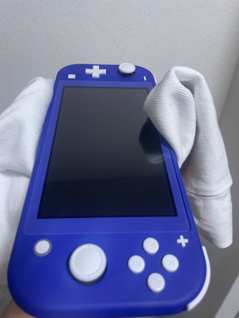 【超美品】Nintendo Switch Lite 青　ドラクエ11付き