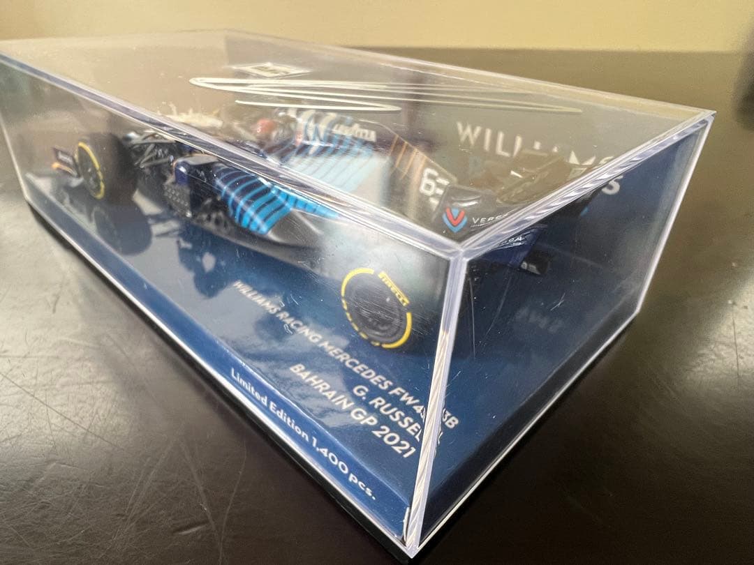 （1点物）F1 ウィリアムズ　ジョージラッセル直筆サイン入り 1/43