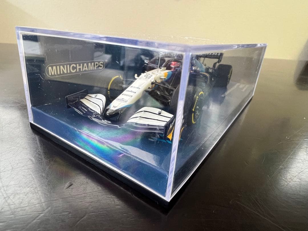 （1点物）F1 ウィリアムズ　ジョージラッセル直筆サイン入り 1/43