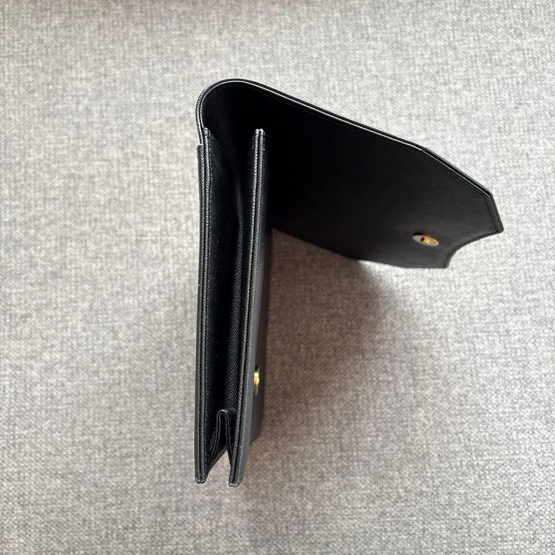 【未使用】イヴ・サンローラン クラッチバッグ