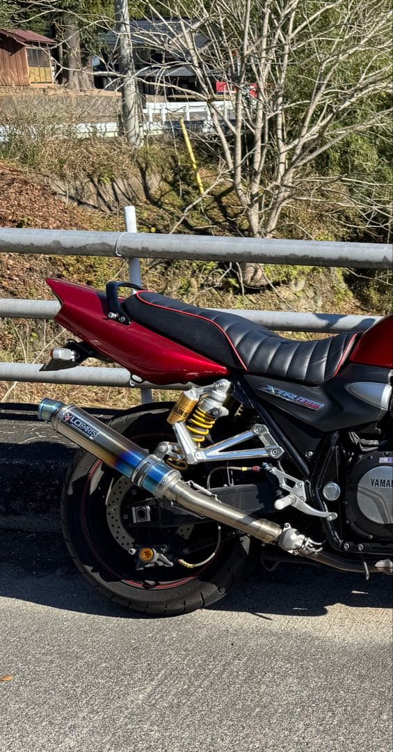 LCI PARTS スリップオンマフラー　XJR1300 2006-2016