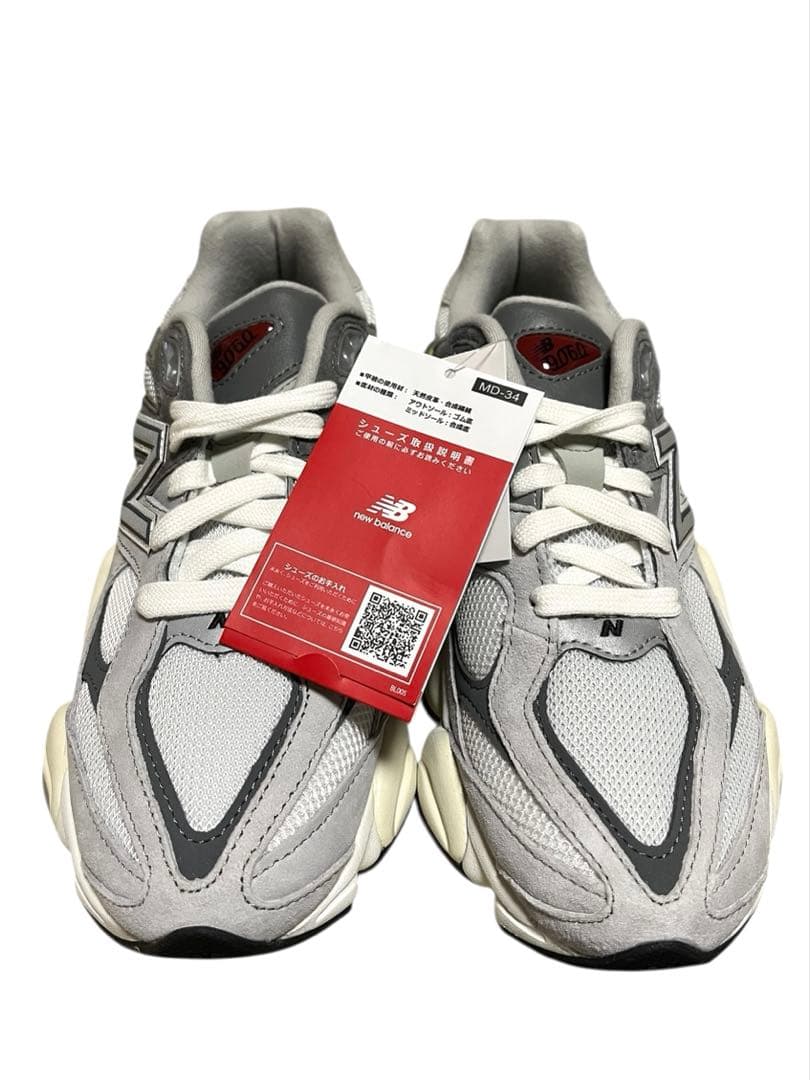 ニューバランス　9060 U9060gry ホワイト　グレー　24.0 新品