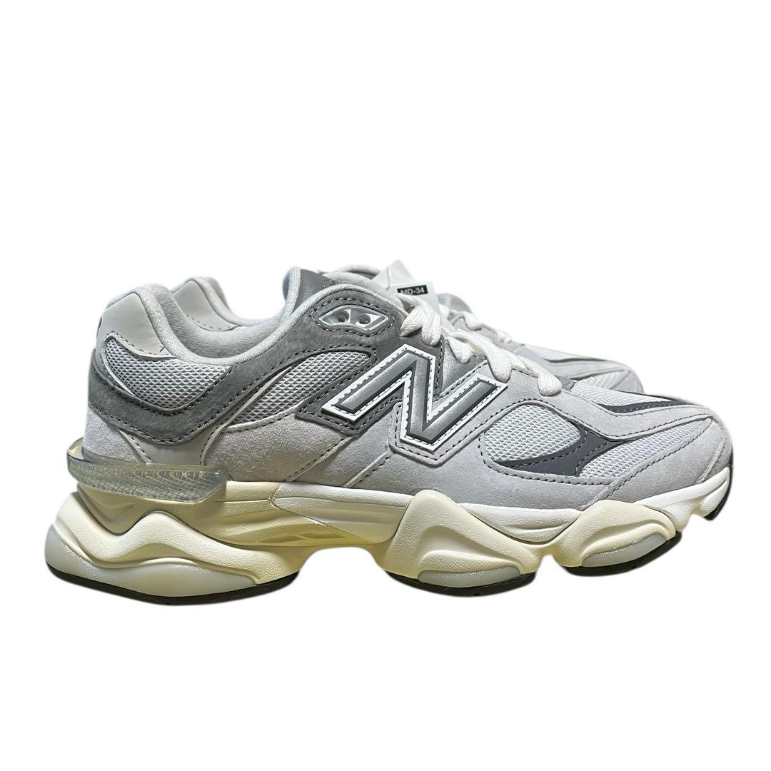ニューバランス　9060 U9060gry ホワイト　グレー　24.0 新品