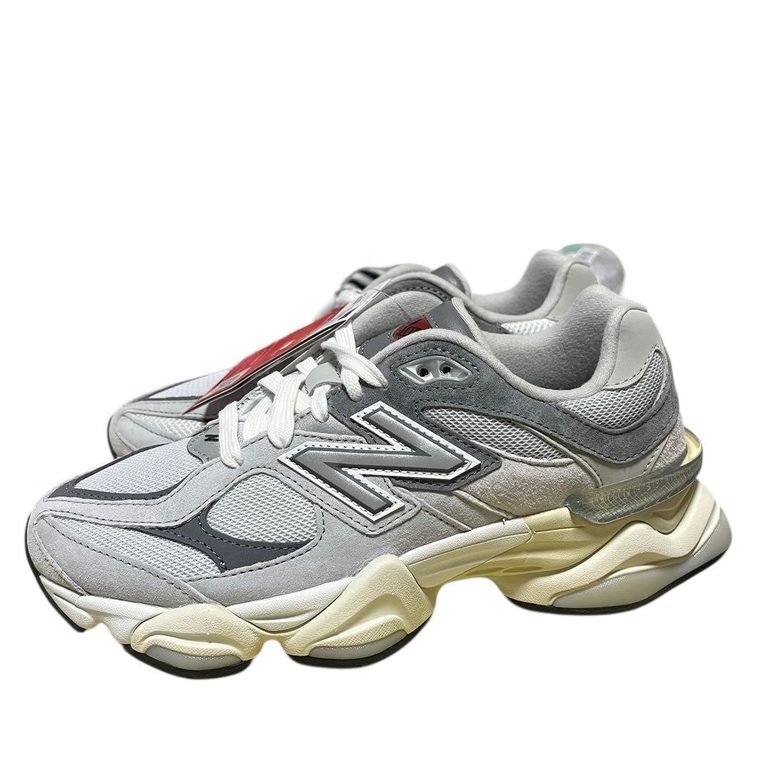 ニューバランス　9060 U9060gry ホワイト　グレー　24.0 新品