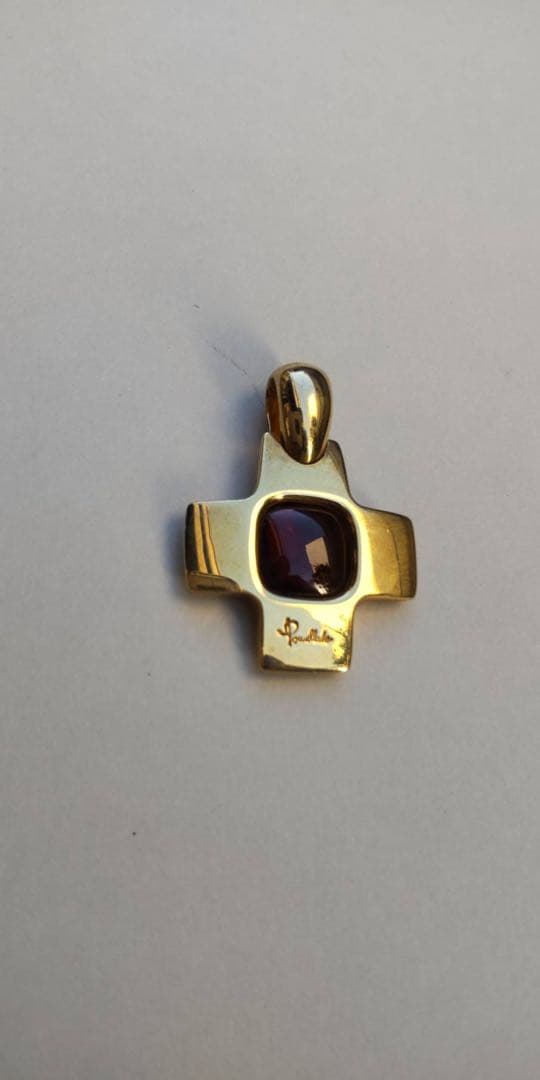 ポメラート チャーム ガーネット クロス