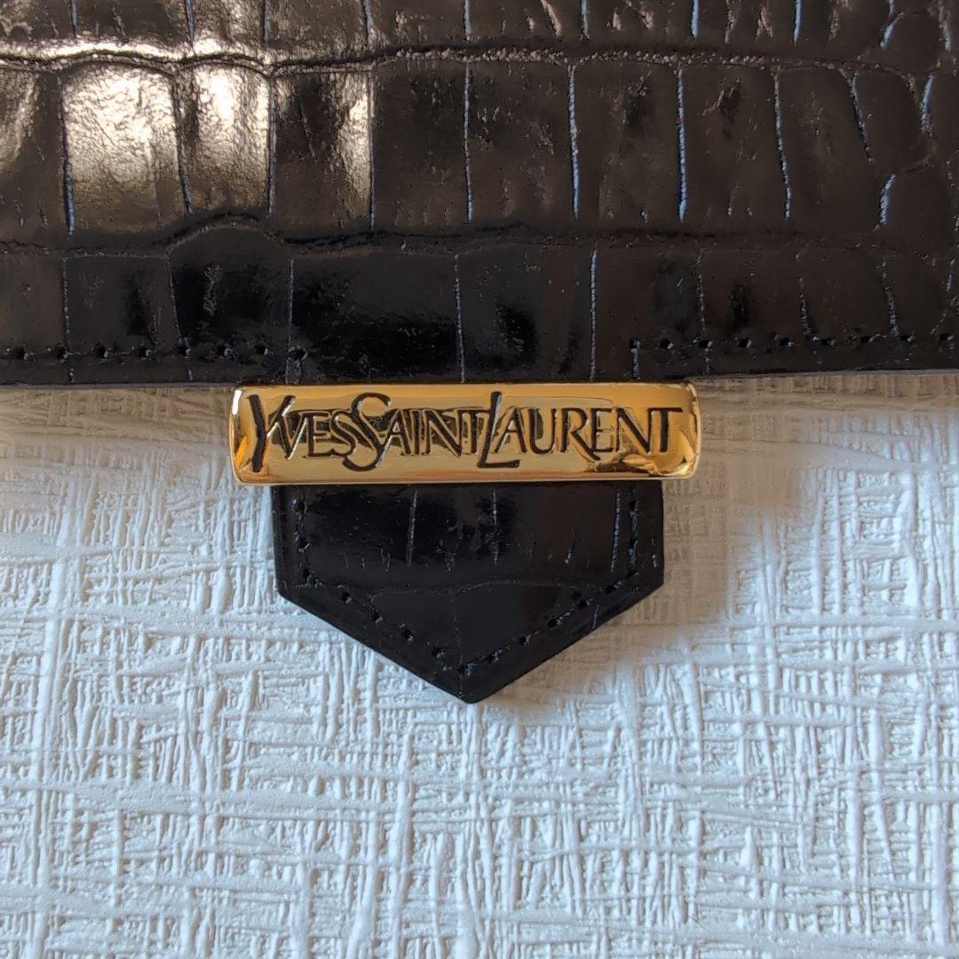 YVES SAINT LAURENT ブラック二つ折り財布