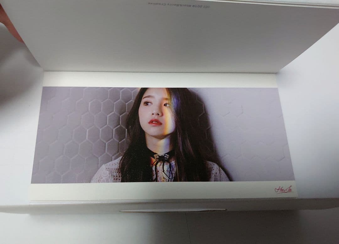 LOONA　今月の少女　深化学習班　ヨジンサイン入りMD