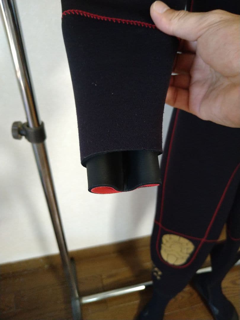 ★QUIVER 4mmドライスーツ セミドライ ウエットスーツ