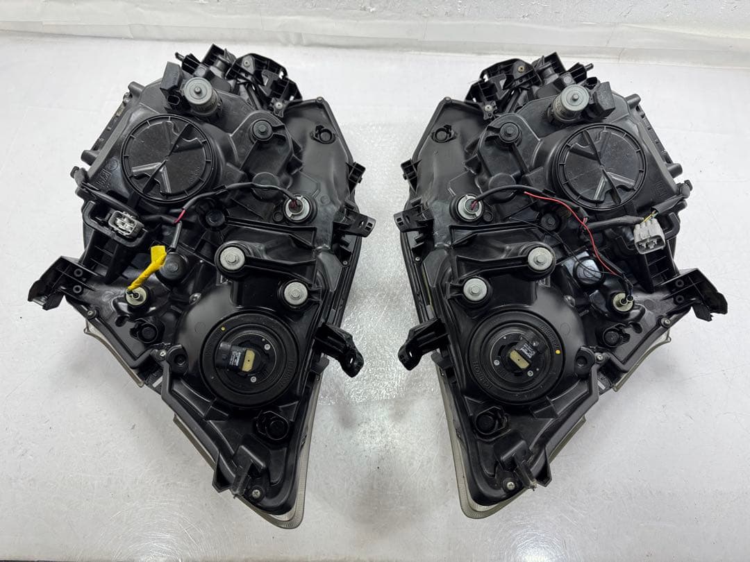 ヴェルファイアGGH20W後期へッドライト左右セット58-24キセノンHID