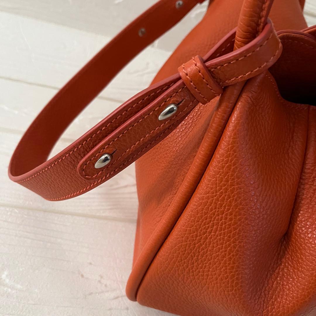 N*.様 〈美品〉MAURO GOVERNAマリオゴヴェルナショルダーバッグイタ