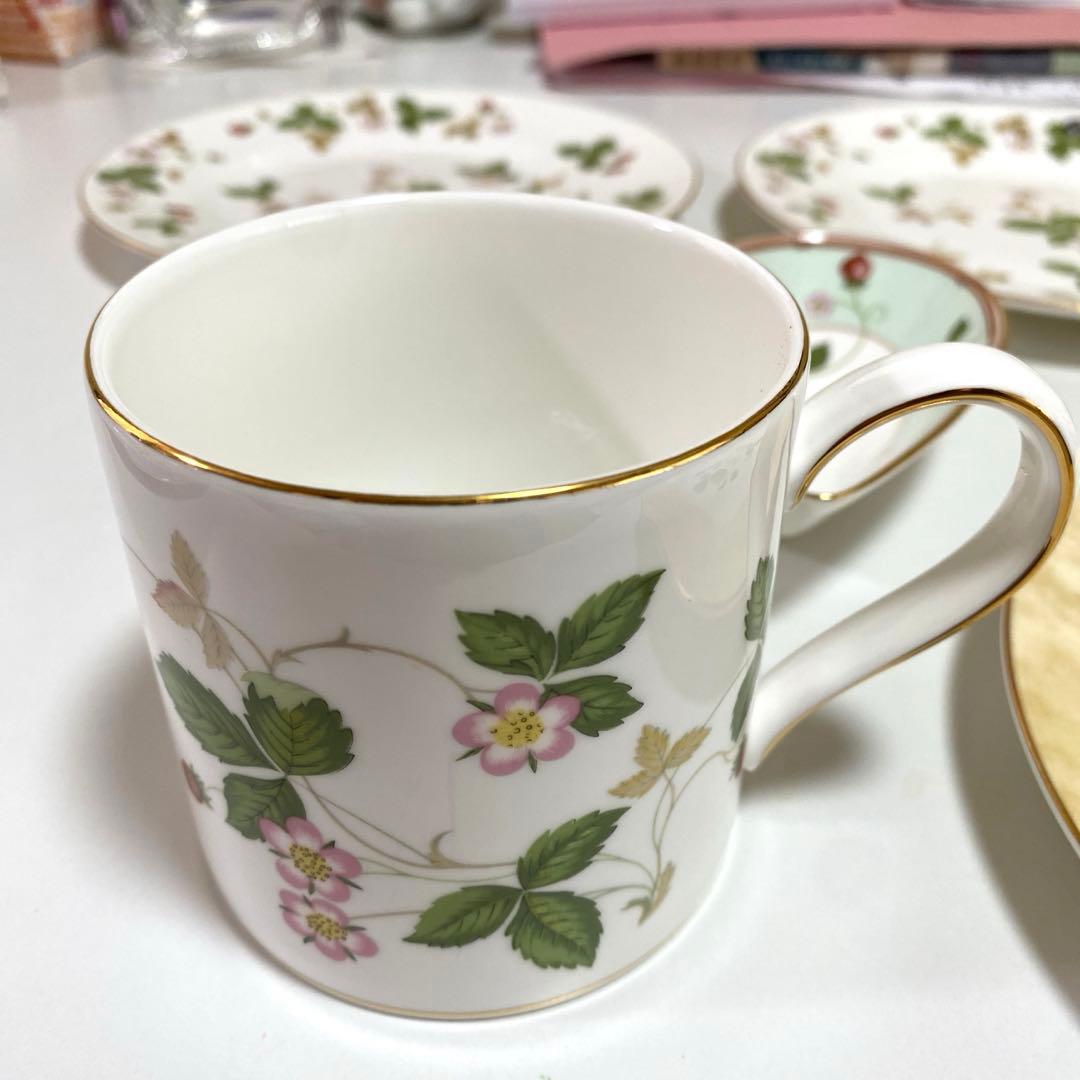 新品未使用　ウェッジウッド　7点まとめ売り！マグカップ、プレート4枚　ハート型皿