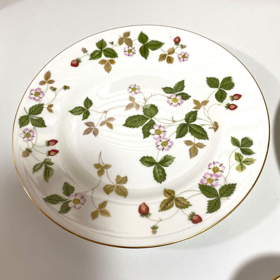 新品未使用　ウェッジウッド　7点まとめ売り！マグカップ、プレート4枚　ハート型皿