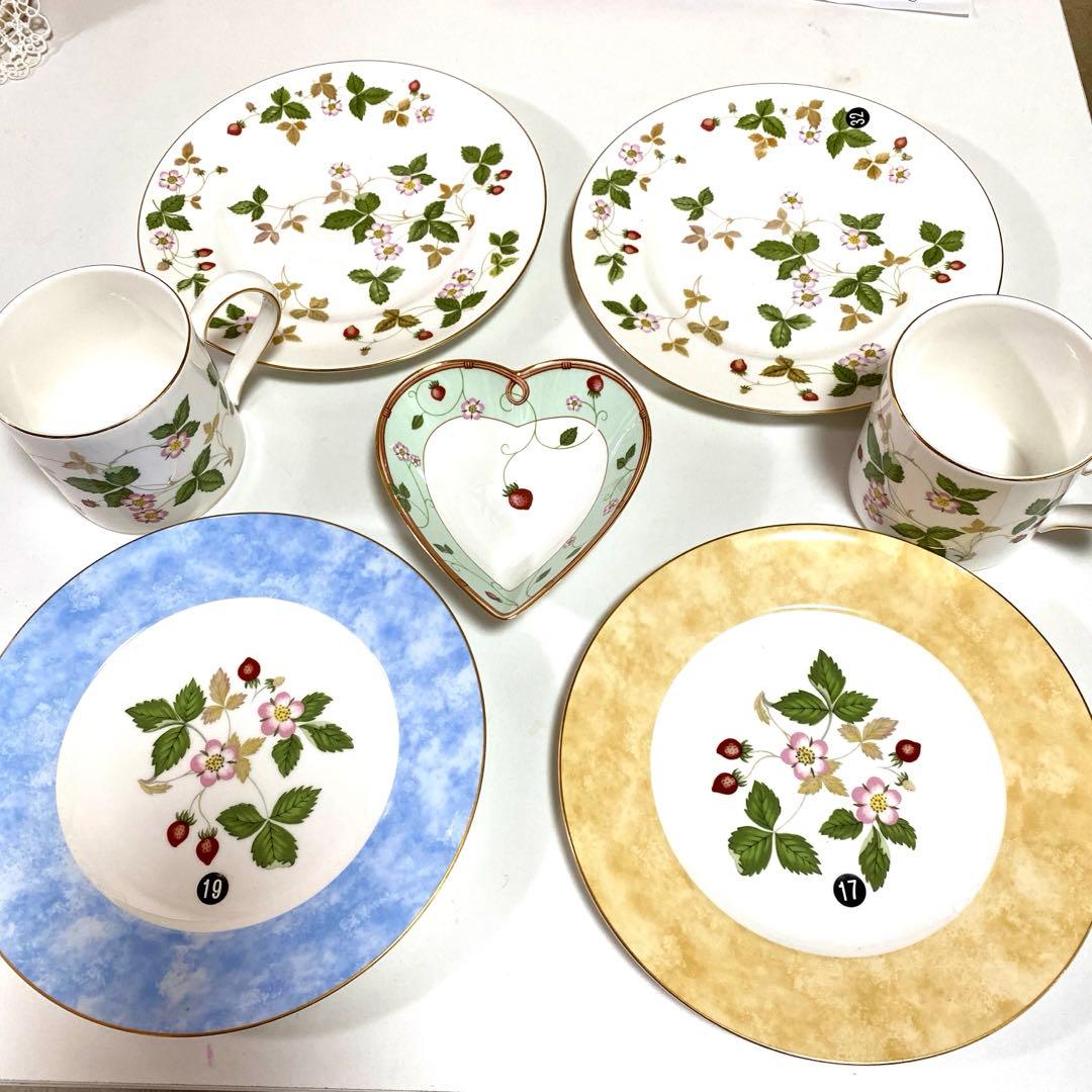 新品未使用　ウェッジウッド　7点まとめ売り！マグカップ、プレート4枚　ハート型皿