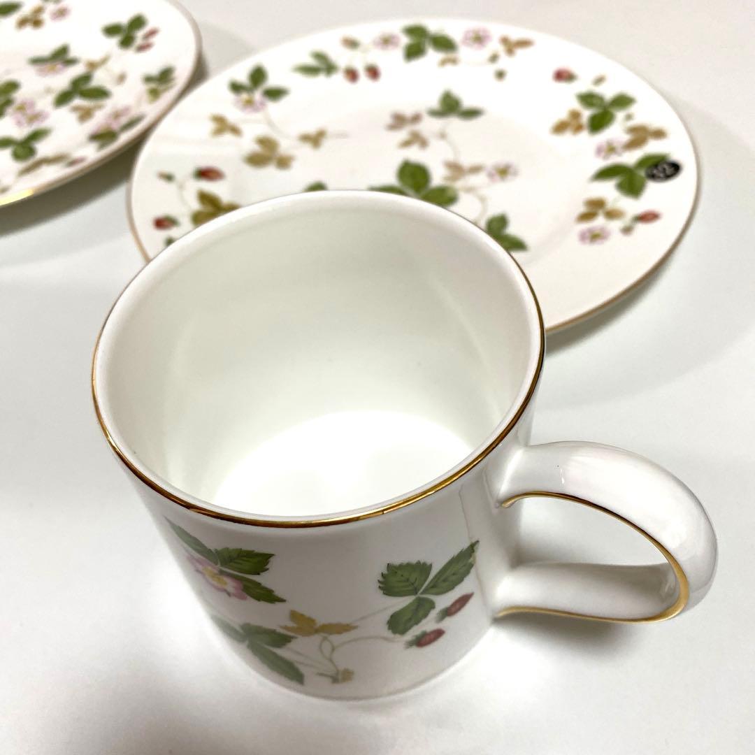 新品未使用　ウェッジウッド　7点まとめ売り！マグカップ、プレート4枚　ハート型皿