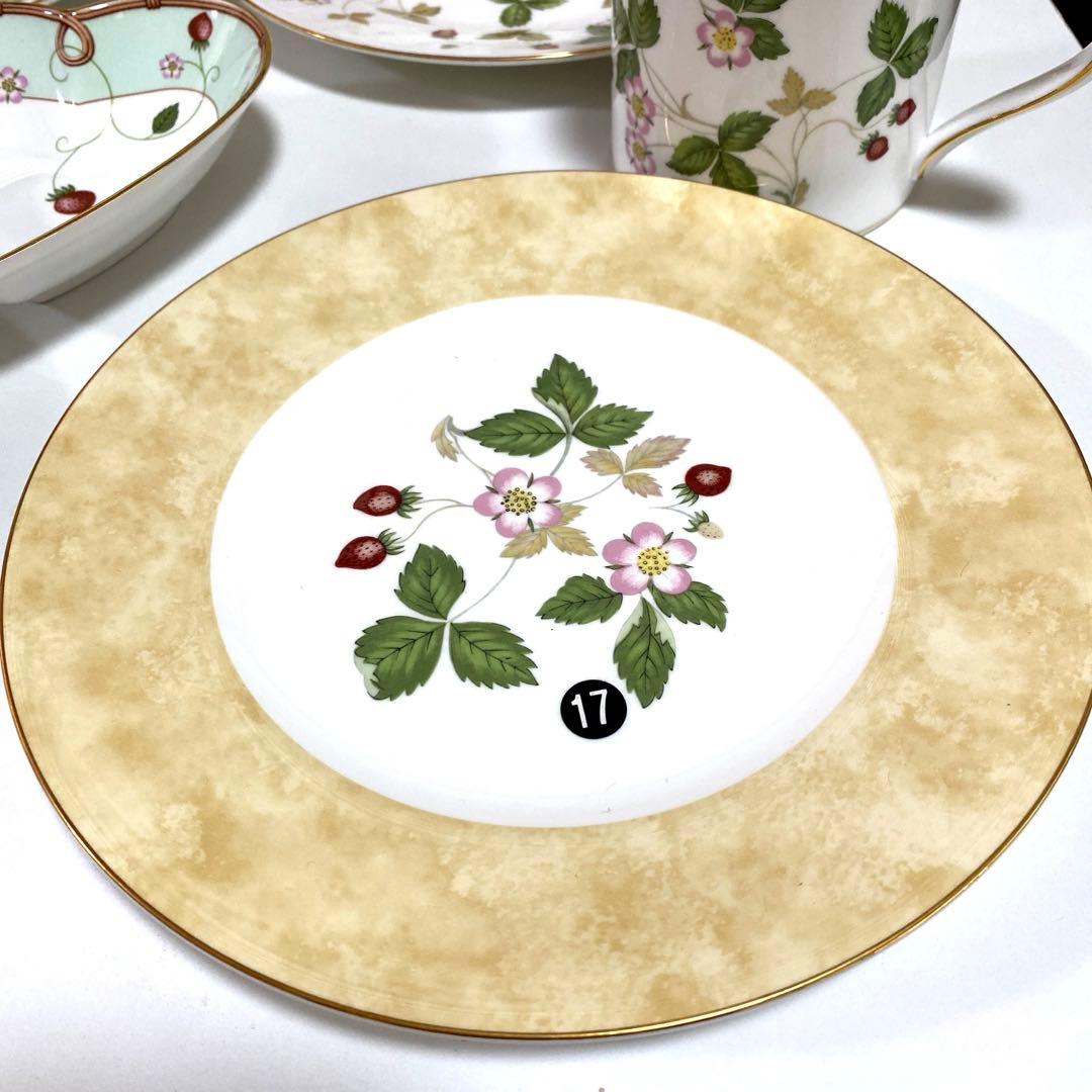 新品未使用　ウェッジウッド　7点まとめ売り！マグカップ、プレート4枚　ハート型皿