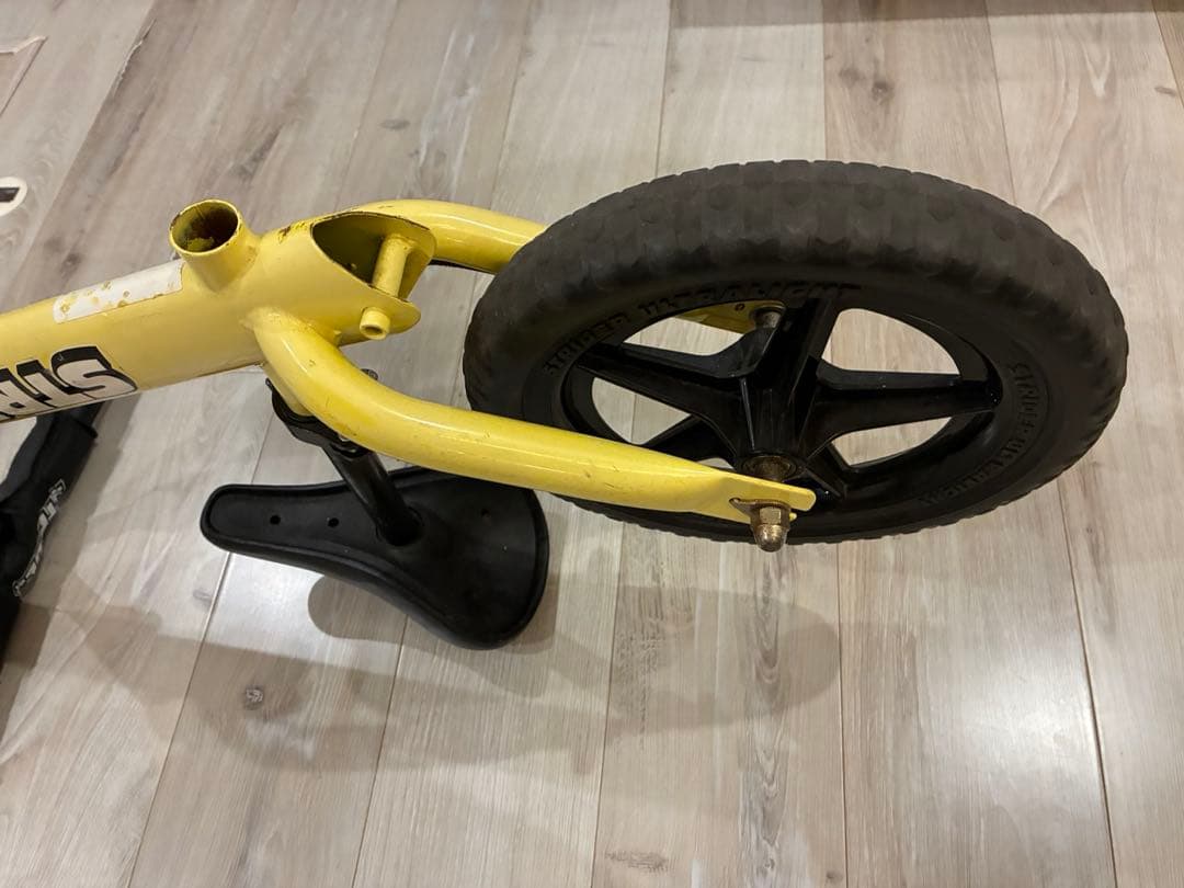 STRIDER バランスバイク イエロー