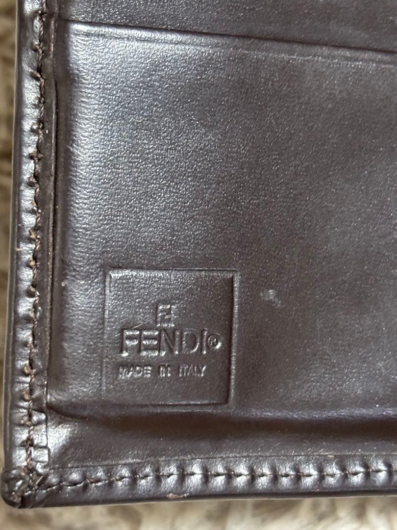 FENDI二つ折り財布