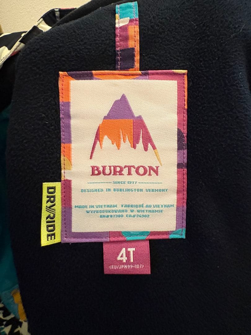 Burton バートン 4T 子ども用スノーボードウェアセット