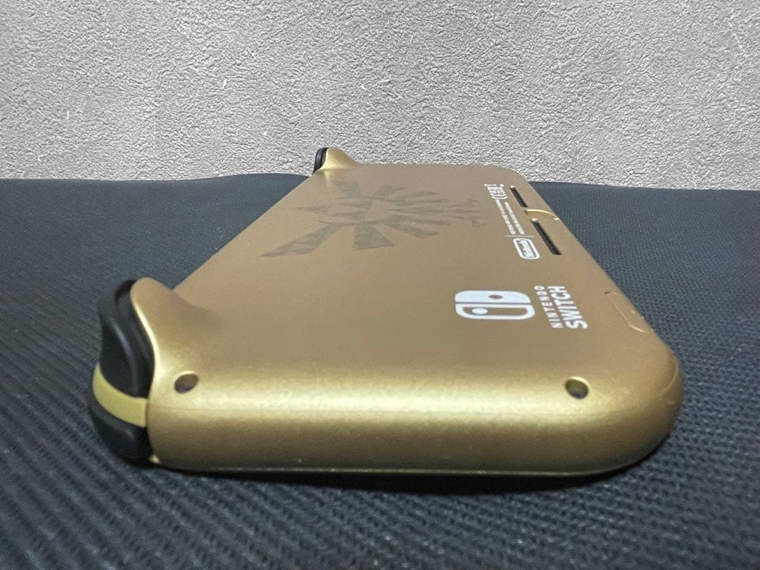 Nintendo Switch Light 本体　ハイラルエディション