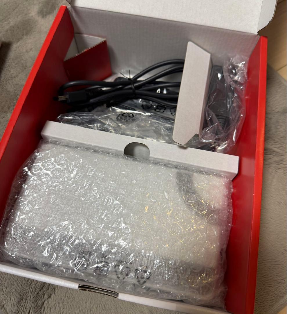 switch本体、カバー、ほぼ未使用　有機el