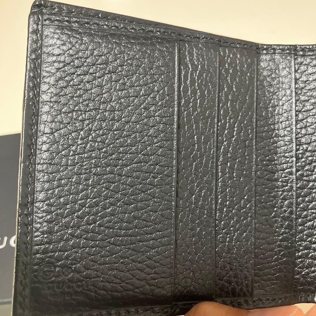 早い者勝ち‼︎ GUCCI グッチ　ブラック GGパターン 二つ折り財布