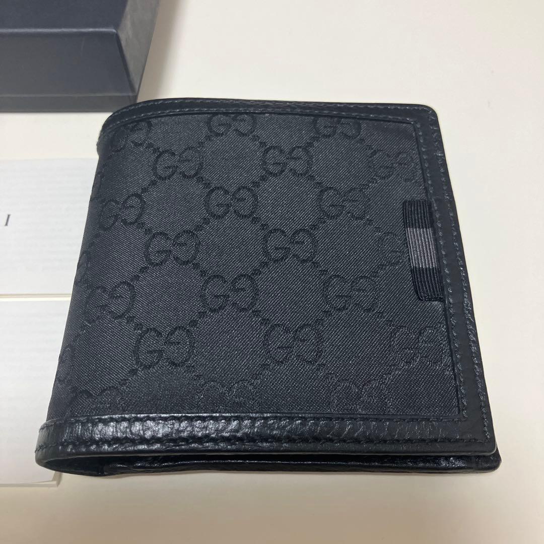 早い者勝ち‼︎ GUCCI グッチ　ブラック GGパターン 二つ折り財布