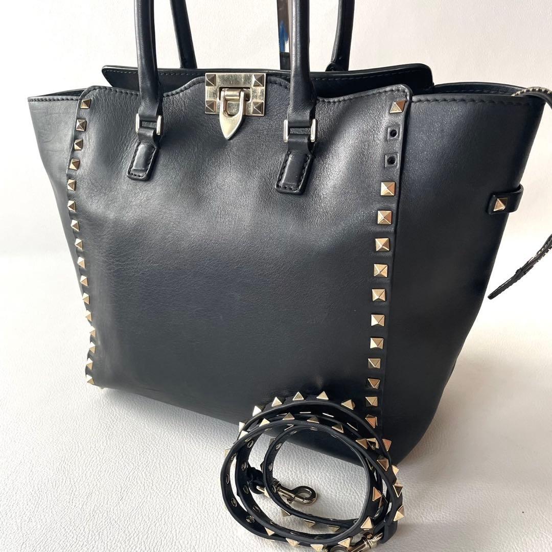 ヴァレンティノガラヴァーニ ロックスタッズ 2WAY ショルダーバッグ 黒