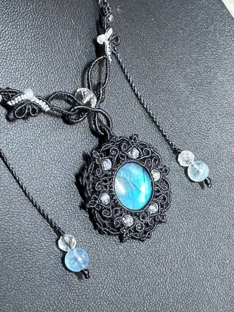 ルビーと水晶のマクラメネックレス/ラブラドライトと水晶のマクラメネックレス