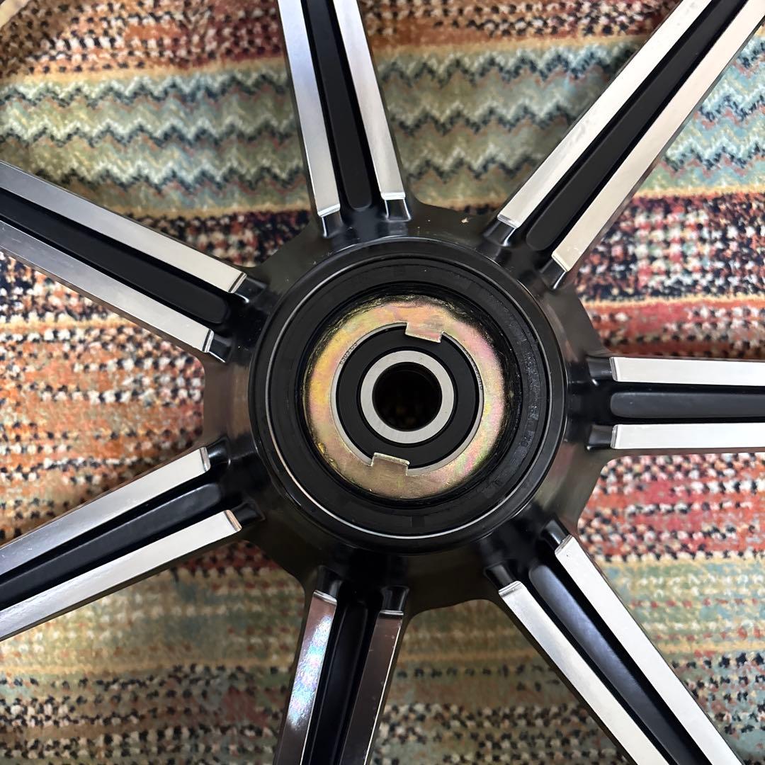 トライアンフ　ボンネビル　空冷　ホイール