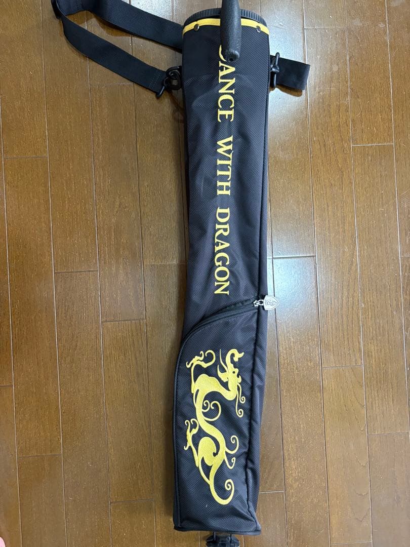 ダンスウィズドラゴン　セルフスタンドバック 最終値引き　早い者勝ち