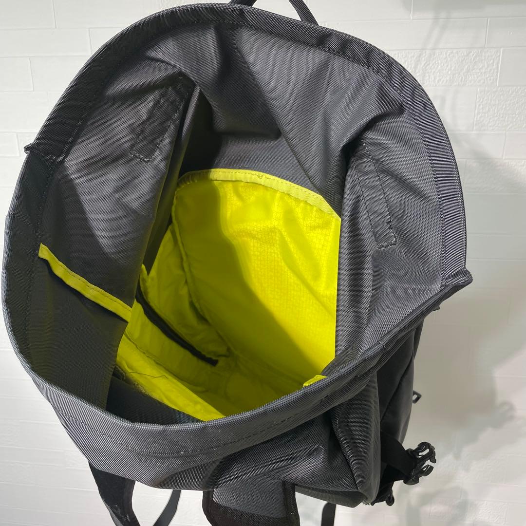 THURE スーリートラベルバックパック 大容量 34L リュック