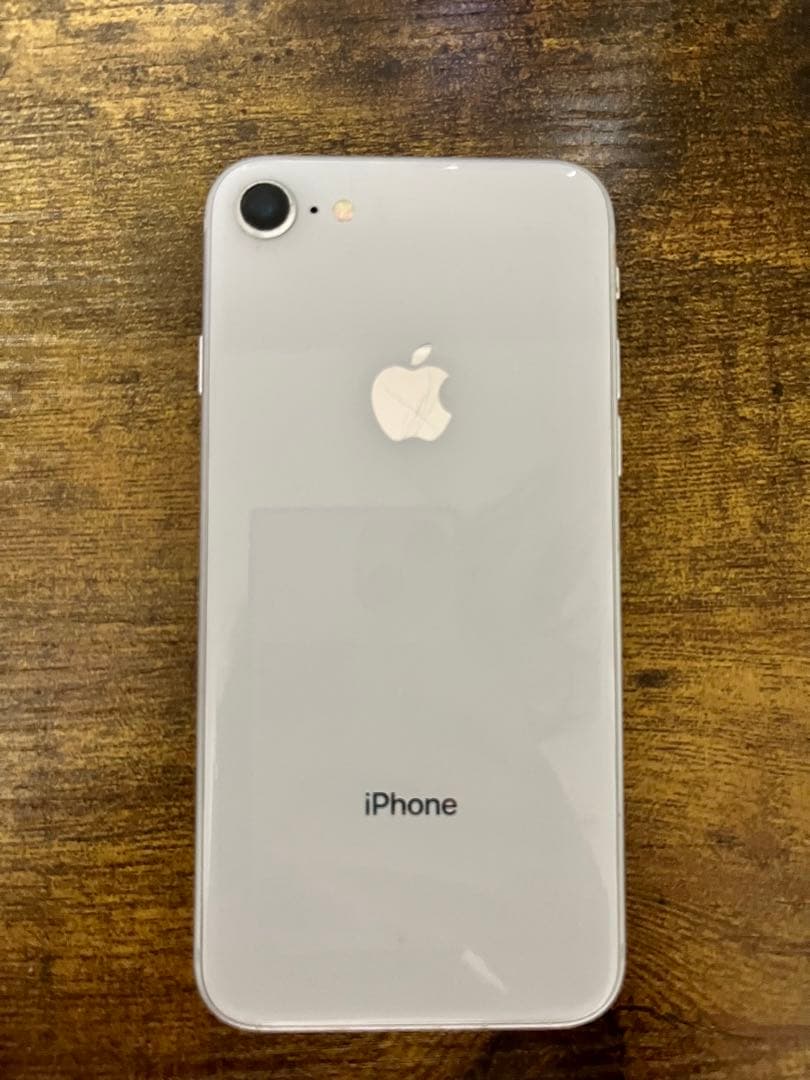スマートフォン本体 iPhone 8 Silver 64 GB docomo