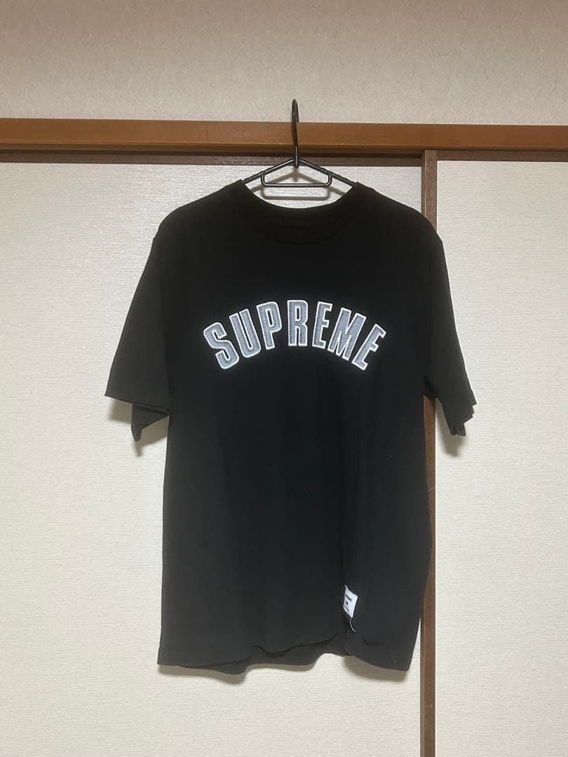 supreme アーチロゴ Tシャツ