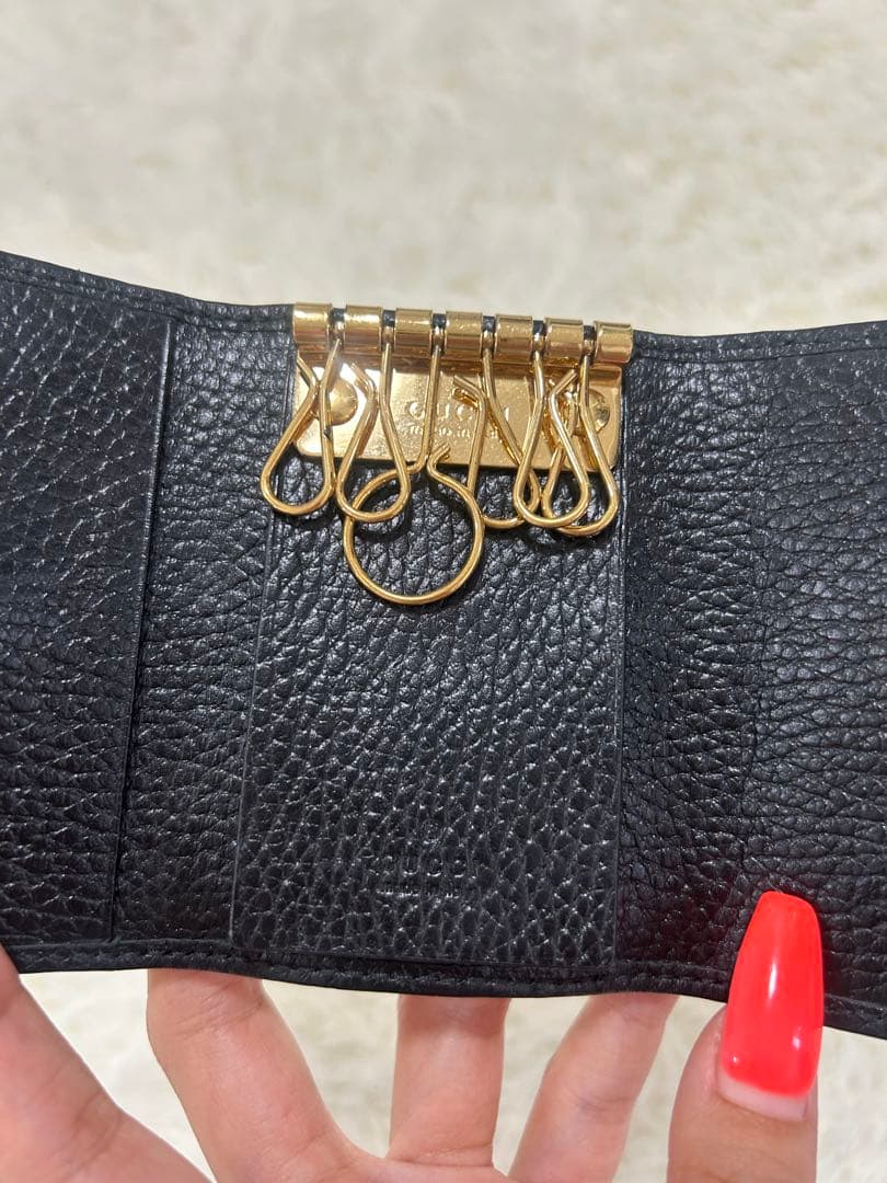 ✨【超美品】GUCCI 黒 レザー キーケース