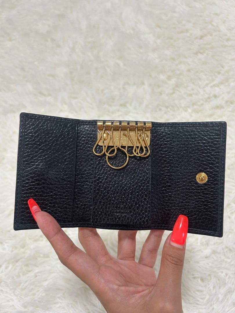 ✨【超美品】GUCCI 黒 レザー キーケース