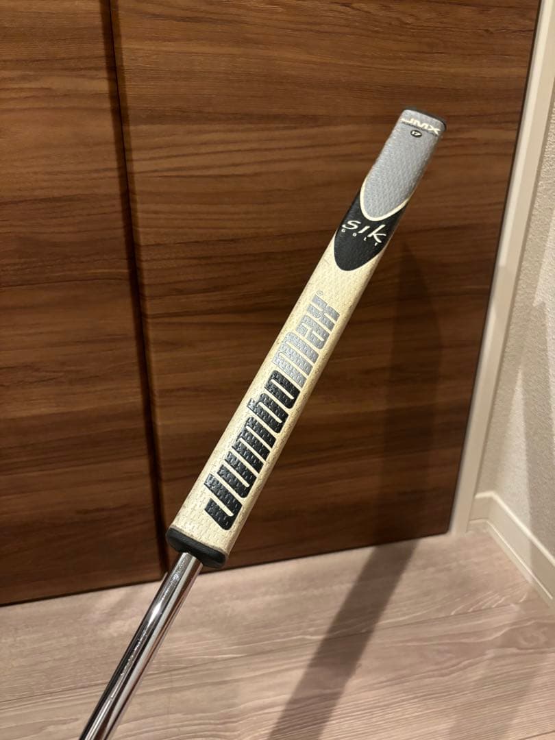 SIK GOLF アームロックパター