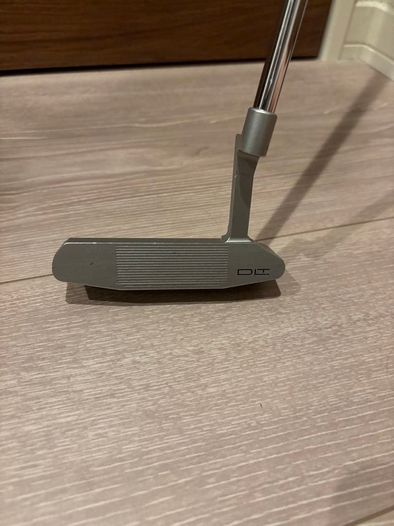 SIK GOLF アームロックパター
