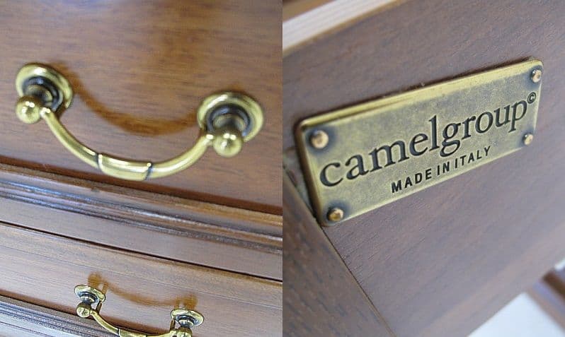 展示品　イタリア　キャメルグループ ウォールナット材ベッドサイドチェスト