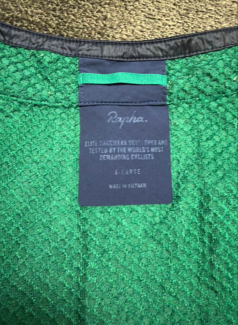 ラファ　プロチーム　インサレーテッド　ジレ