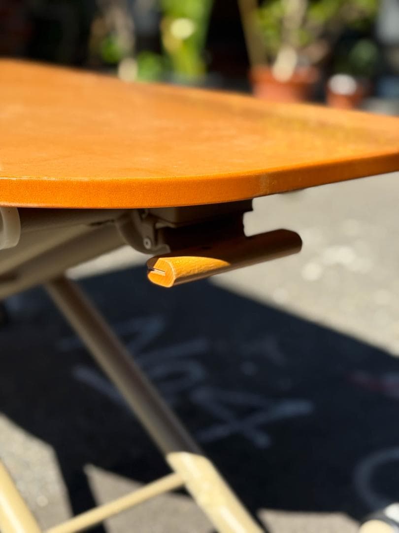 昇降テーブル　ポストモダン　レトロ