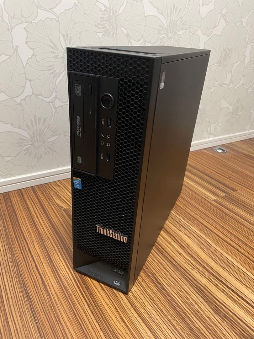 ミリフリ ThinkStation C30 モニターセット
